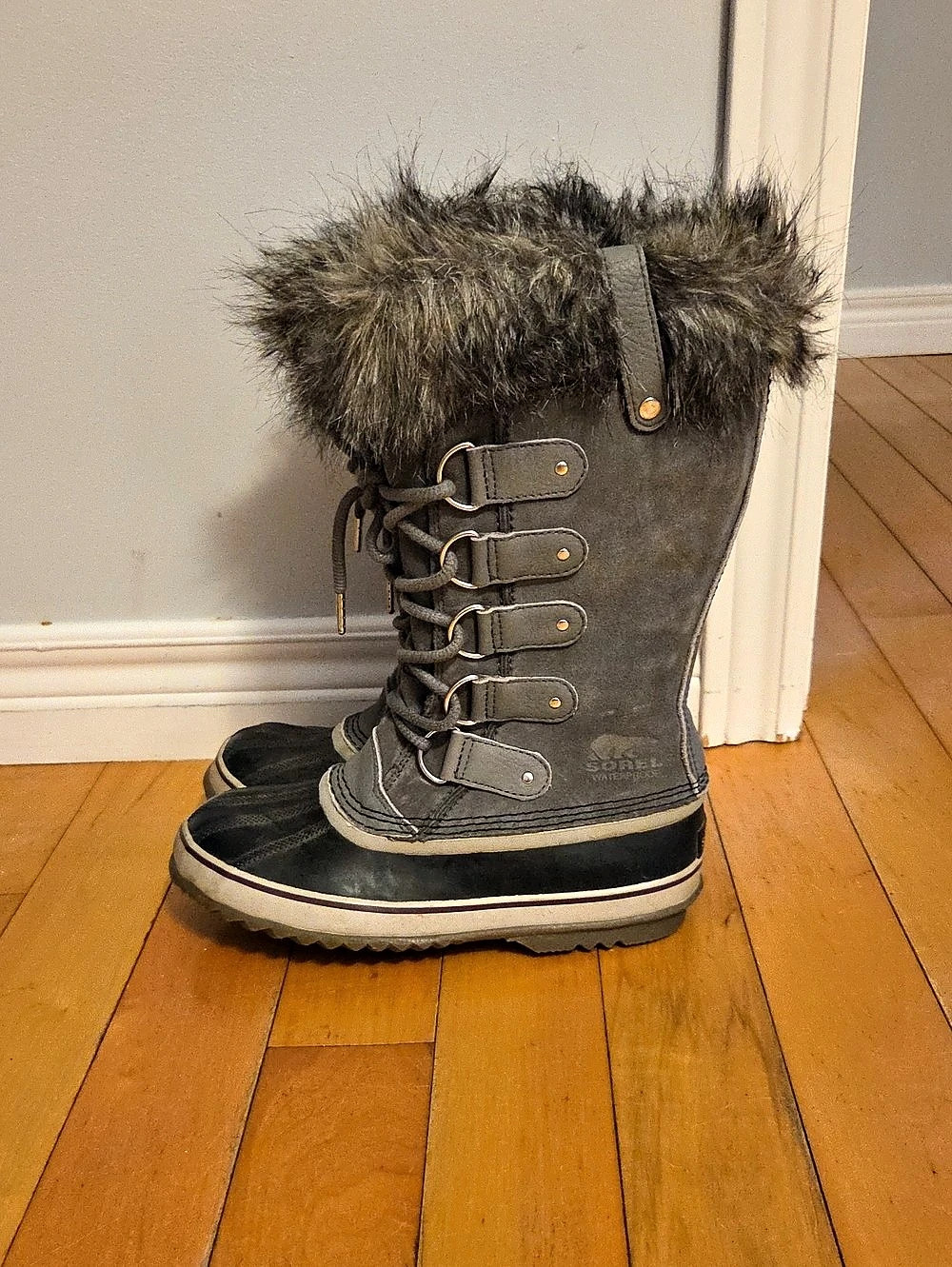 Sorel Joan of Arctic Waterproof Snow Boot Waterproof Fur Trim Boots US 9